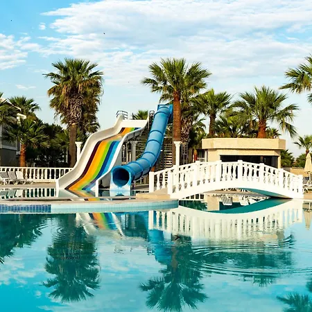 מלון Lucas Didim 5*