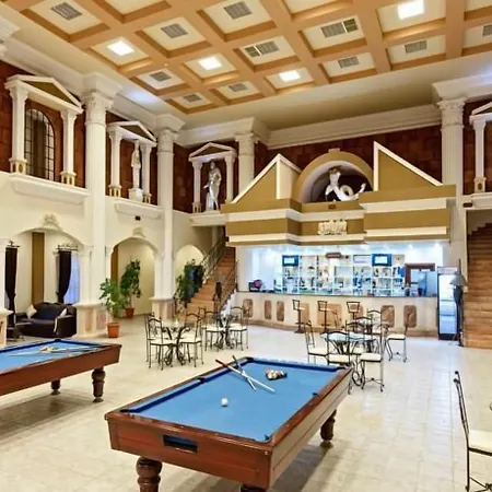 Lucas Didim מלון 5*